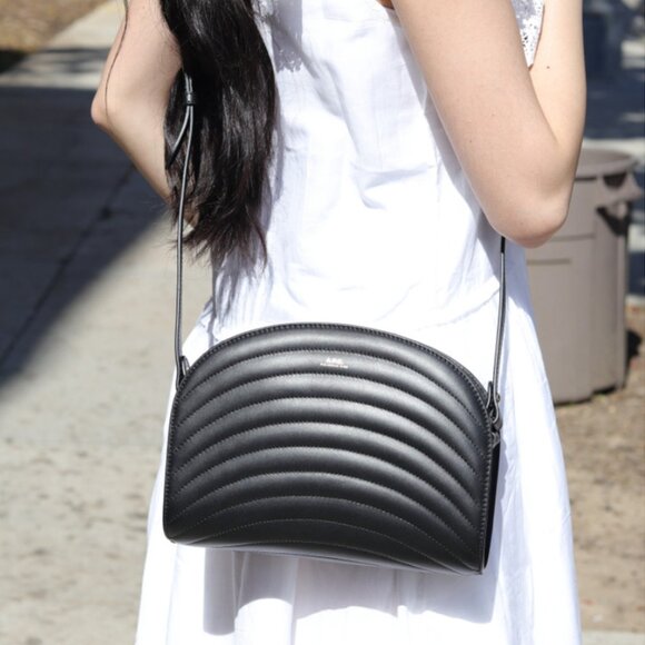 BNWT – Slightly Imperfect [A.P.C. Half Moon Embossed Bag] (#7) - Picture 12 of 13